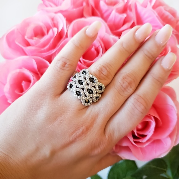 Jewelry - Silver ring